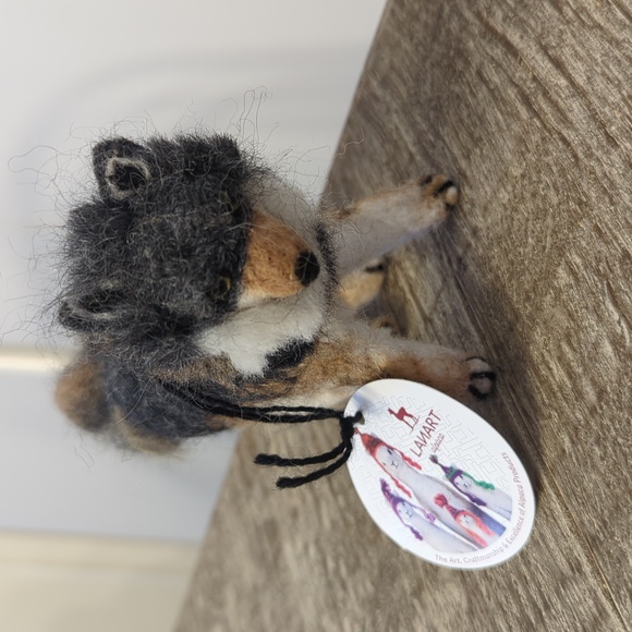 NWT Handmade Wool Wolf Felted Alpaca Sculpture - Picture 3 of 3